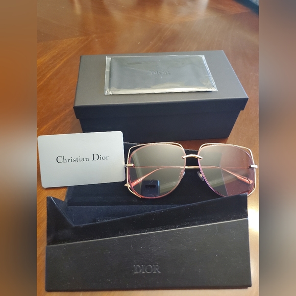NEW Dior Woman's Stellaire6 Sunglasses with case, cloth, & authentication card - Picture 7 of 7